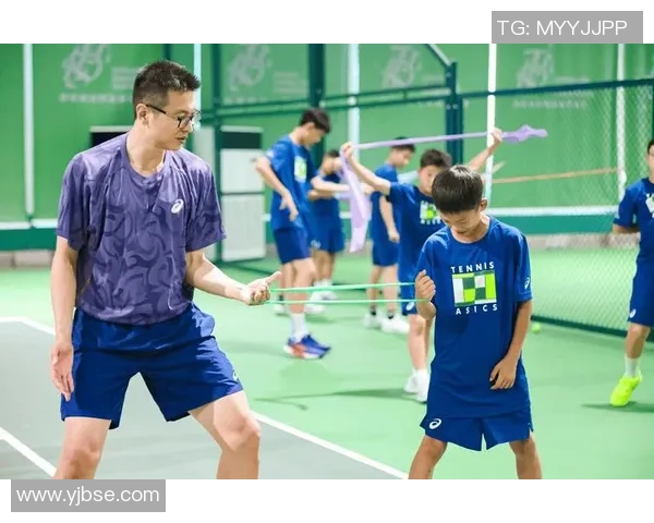 北京网球队的耐力揭秘:网球巨献背后的训练与坚持 北京网球队的耐力揭秘:网球巨献背后的训练与坚持