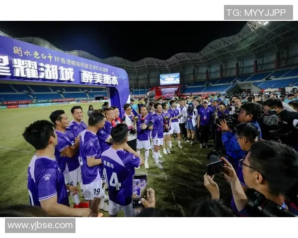 直播带你抢购限量版足球明星卡尽享球迷狂欢盛宴 直播带你抢购限量版足球明星卡尽享球迷狂欢盛宴