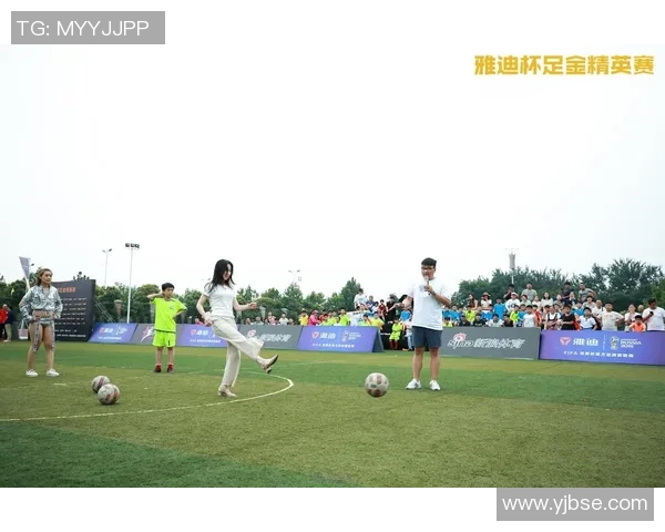 足球明星九宫格揭秘他们的职业生涯与场上瞬间的精彩瞬间 足球明星九宫格揭秘他们的职业生涯与场上瞬间的精彩瞬间