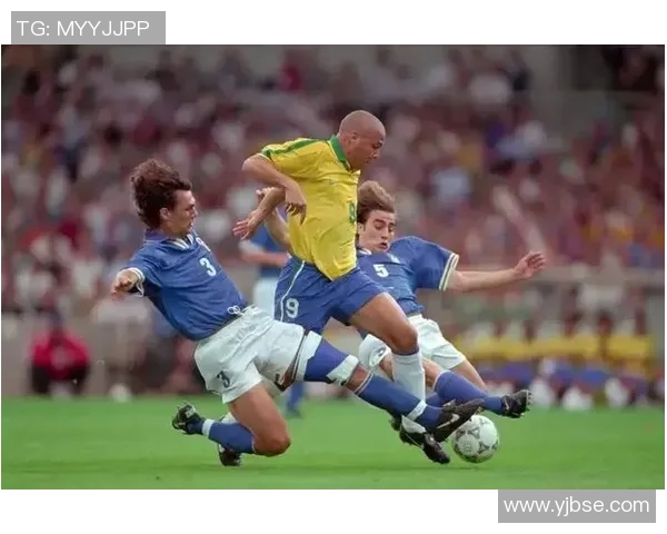 足球明星名字中带磊的球员盘点与他们的精彩瞬间回顾 足球明星名字中带磊的球员盘点与他们的精彩瞬间回顾