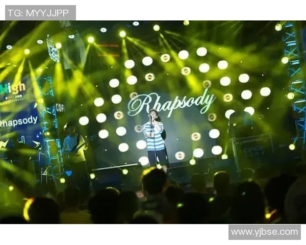 足球明星倾情献声广告画面展示激情与梦想的完美结合