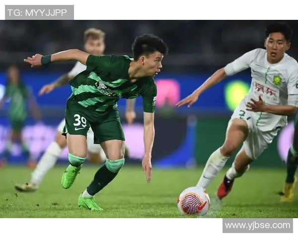 武汉足球队的成长之路：一段激情与奋斗交织的纪实故事